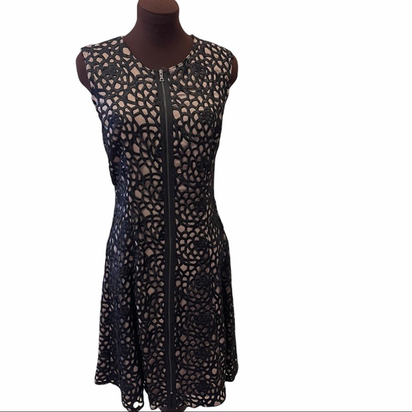 T Tahari Dresses & Skirts - NWOT T Tahari black lace dress with tan silky lining